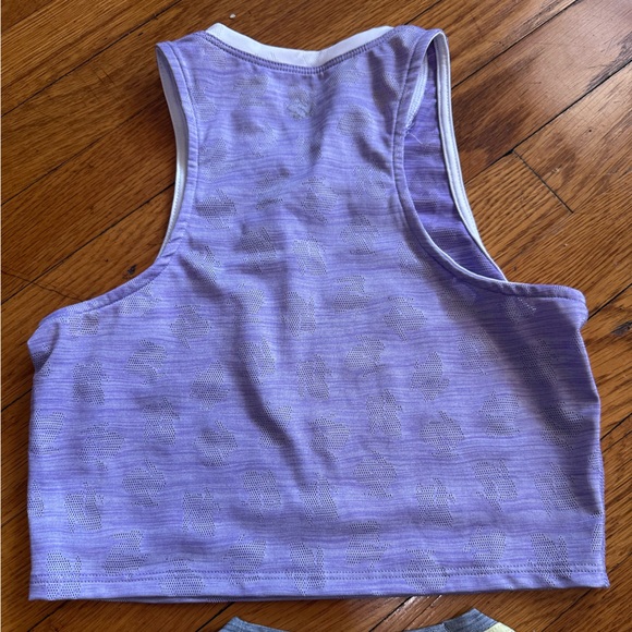 Run In Rabbit Bunny Hop Crops - Picture 4 of 8